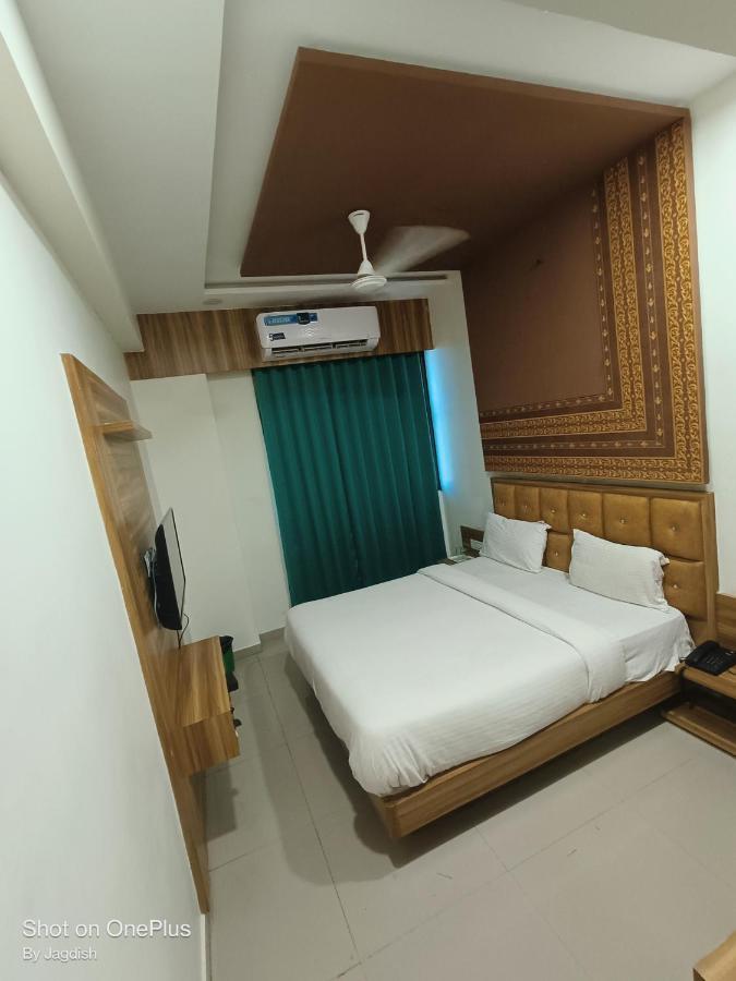 Hotel Asopalav Gandhinagar Exterior foto